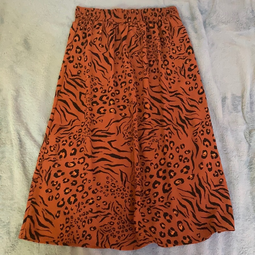 12 Thompson animal Midi skirt. New without tags